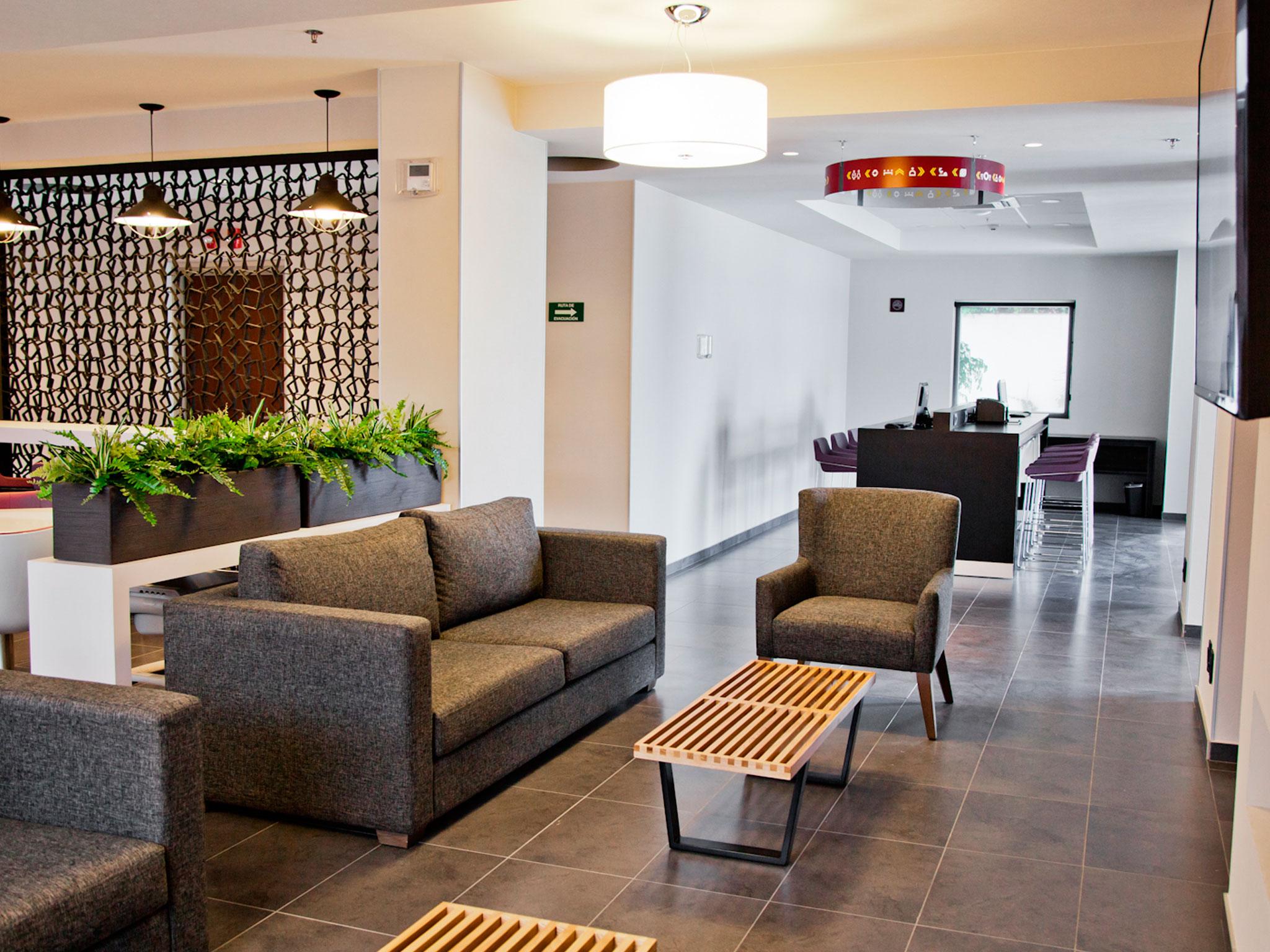 City Express Suites By Marriott Tijuana Rio Exteriör bild